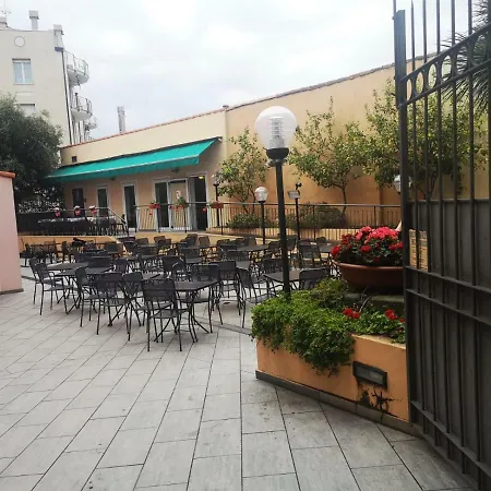 Hotel Giardino Del Sole